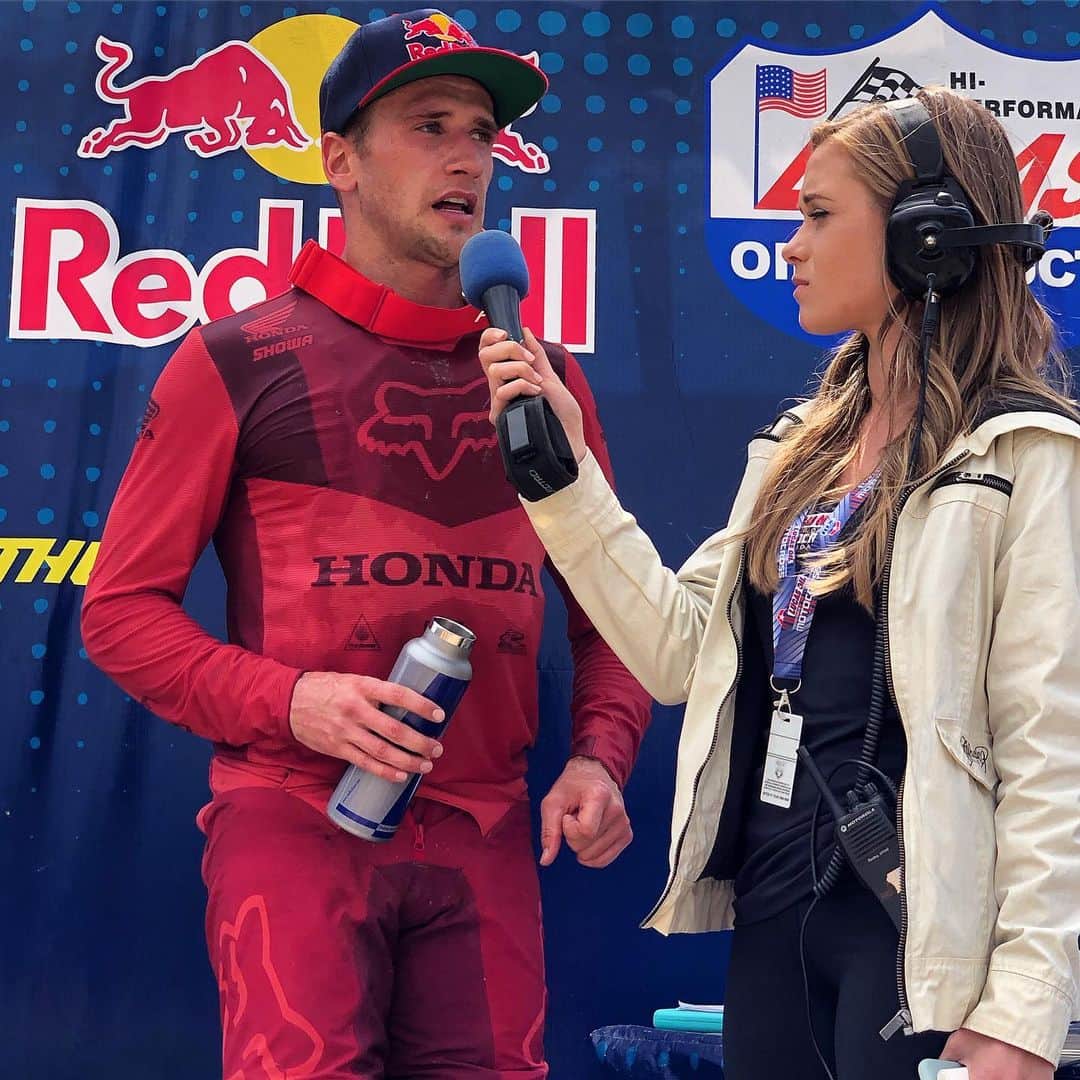 Honda Powersports USさんのインスタグラム写真 - (Honda Powersports USInstagram)「After leading a majority of 450MX Moto 1, @kenroczen94 made a few mistakes during the closing laps, relinquishing the front spot to take the checkered in second. One more Moto to go here at @foxraceway! #RideRed #Honda #ThisIsMoto #ProMotocross」5月26日 7時35分 - honda_powersports_us