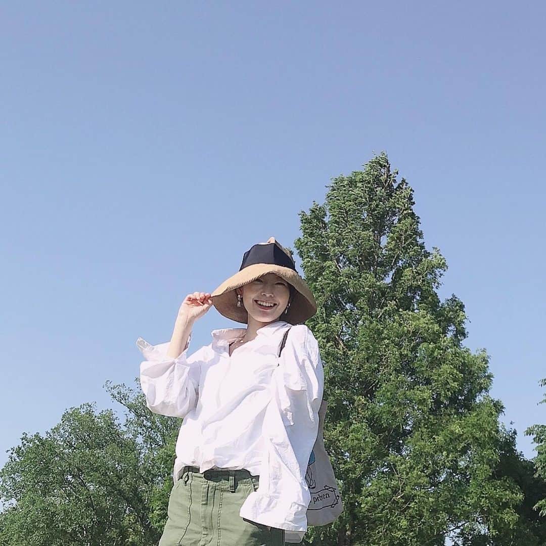森貴美子さんのインスタグラム写真 - (森貴美子Instagram)「公園コーデ。 シャツ・・・韓国で買ったもの パンツ・・・#shinzone  帽子・・・ #アシーナニューヨーク  今日も暑くなりそう☀️🍉 #休日 #휴일 #私服 #사복 #일본모델」5月26日 7時42分 - morikimi_morikimi