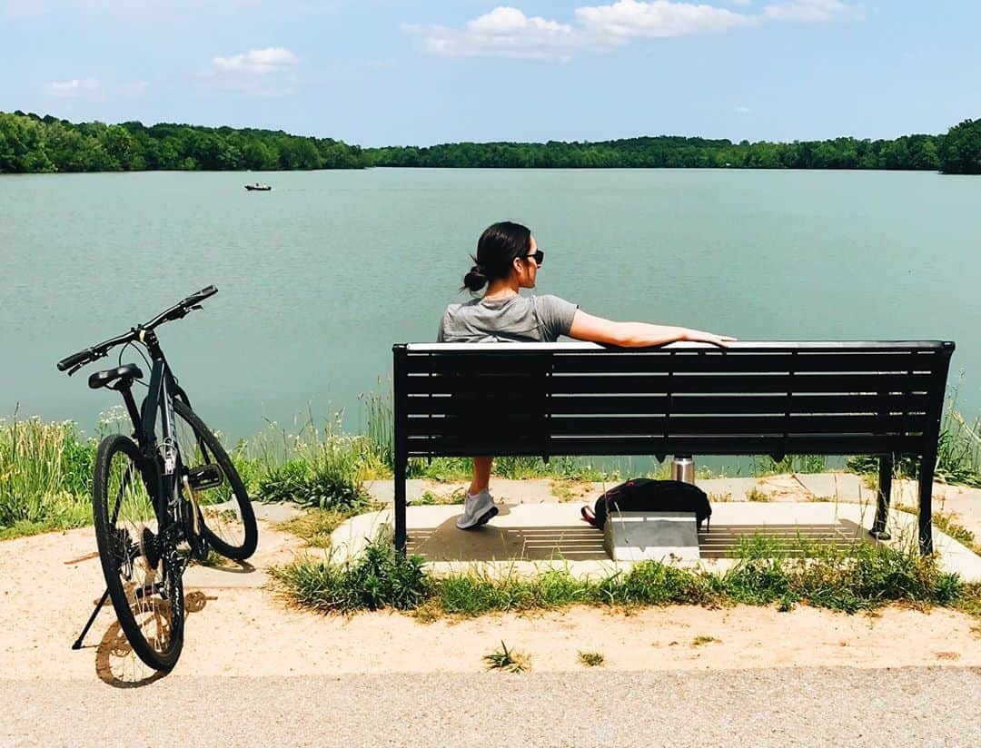 ジョーディン・ウィーバーさんのインスタグラム写真 - (ジョーディン・ウィーバーInstagram)「Exploring our new home ❤️🐗🚲」5月26日 7時42分 - jordyn_wieber