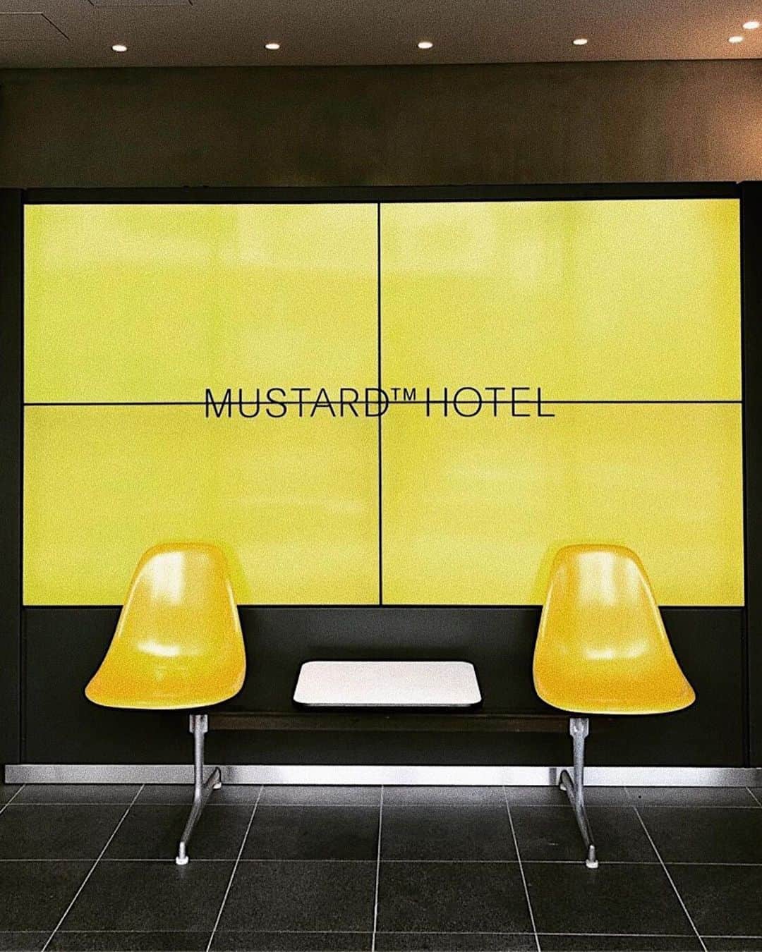 THOMAS DAVENPORTさんのインスタグラム写真 - (THOMAS DAVENPORTInstagram)「In a city where space is limited, do it the cool way // @mustardhotel 🇯🇵」5月26日 18時55分 - thomasdavenport