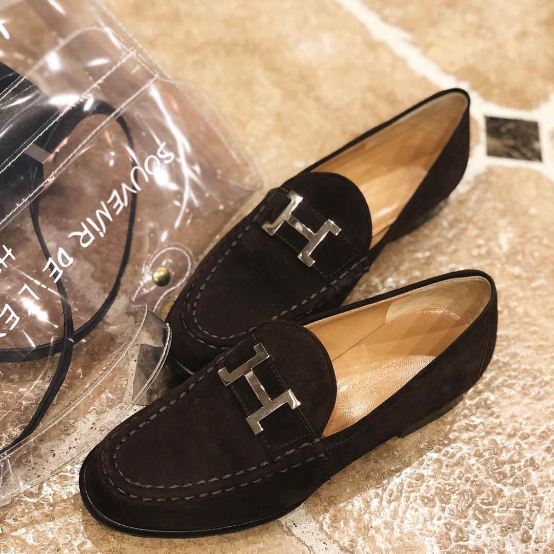 Vintage Brand Boutique AMOREさんのインスタグラム写真 - (Vintage Brand Boutique AMOREInstagram)「SOLD OUT—- HERMES Vintage Constance Loafers in size 36 1/2  Free Shipping Worldwide✈️ DM for more information ≫ ≫ ≫✉️ info@amorevintagetokyo.com  #ヴィンテージ #エルメス  #ヴィンテージエルメス #ヴィンテージブランドブティック #アモーレ #アモーレトーキョー #表参道 #青山 #東京 #hermes #vintage #vintageHermes #hermesvintage#amoretokyo #amorevintage #vintageshop」5月26日 17時39分 - amore_tokyo