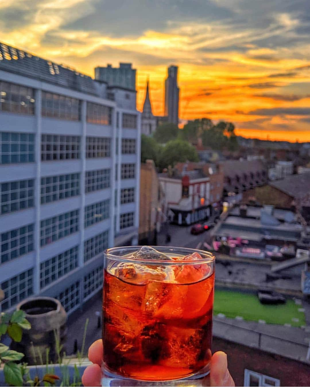 @LONDON | TAG #THISISLONDONさんのインスタグラム写真 - (@LONDON | TAG #THISISLONDONInstagram)「@clerkenwellboyec1 says ✨ NEW OPENING ALERT! ✨ Loving @thebuxtonlondon ~ a stunning new #pub in #EastLondon with #AccidentallyWesAnderson vibes and cosy rooms on #BrickLane ~ by the guys behind @theculpeper ♥️🍺🇬🇧 || Highlights from last night's preview dinner included *THOSE* oozy Scotch Eggs (swipe to see) and delicious charcuterie to start, followed by roasted hand dived scallops, freshly baked chicken pie... perfectly cooked steaks + doughnuts & custard tarts to finish! 😱 Banging cocktails and a very reasonably priced wine list too! 👌🏼 || For those of you looking for a cheeky #staycation, the rooms are just £100 a night and the rooftop terrace will be opening just in time for Summer too... TAG a friend & GO! 🌞🌱🌸🍾🥂✨ . . . #ThisIsLondon #LondonFood #LondonReviewed #🍺 #🇬🇧」5月26日 17時46分 - london