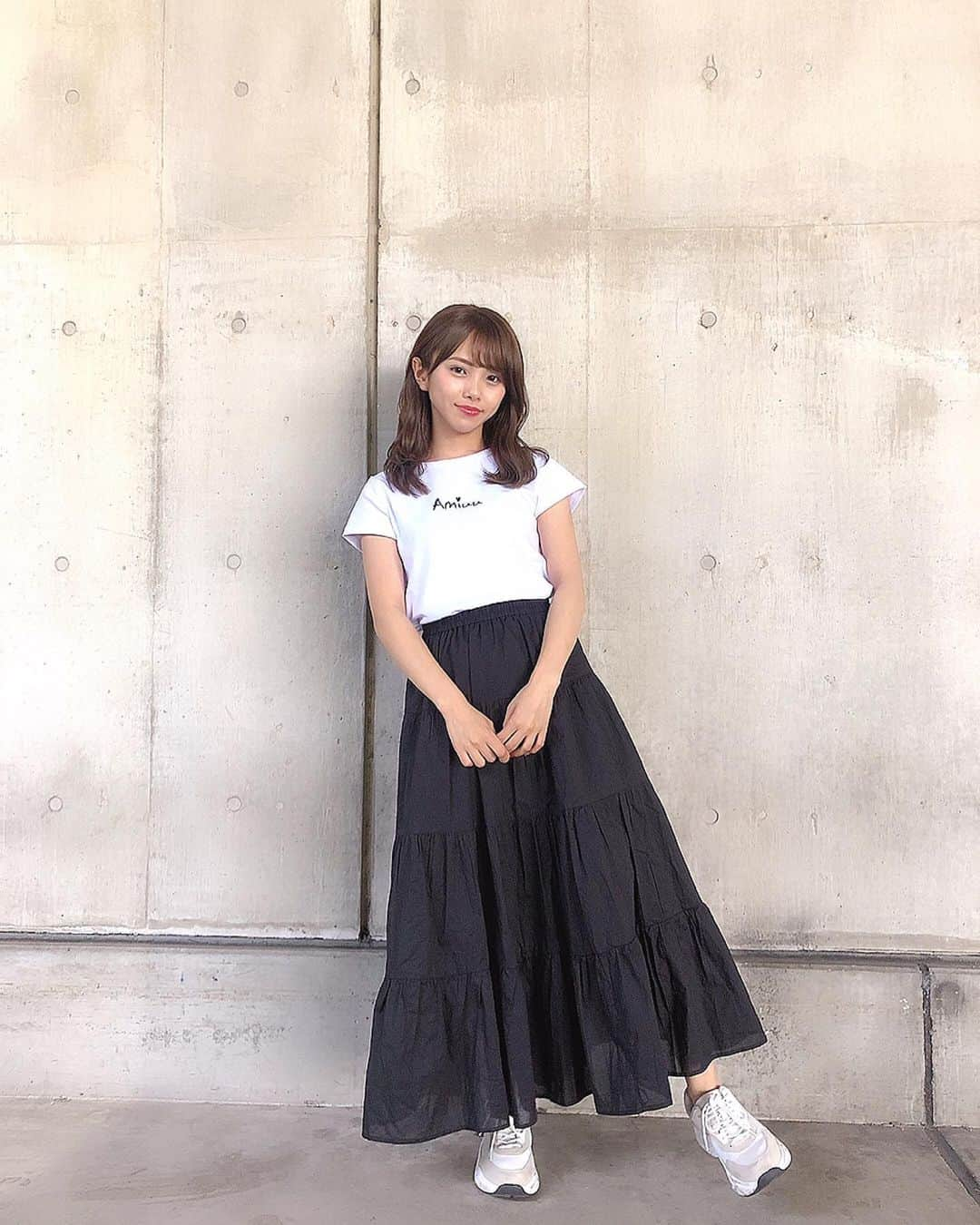 磯佳奈江さんのインスタグラム写真 - (磯佳奈江Instagram)「今日の私服😌﻿﻿ ﻿ トップス/ #amiuuwink﻿ スカート/ #GU﻿ シューズ/ #GU﻿ ﻿﻿ #あみゅこーで #amiuuwink #吉田朱里様 #握手会 #パシフィコ横浜 #ジーユー」5月26日 17時53分 - isochan89