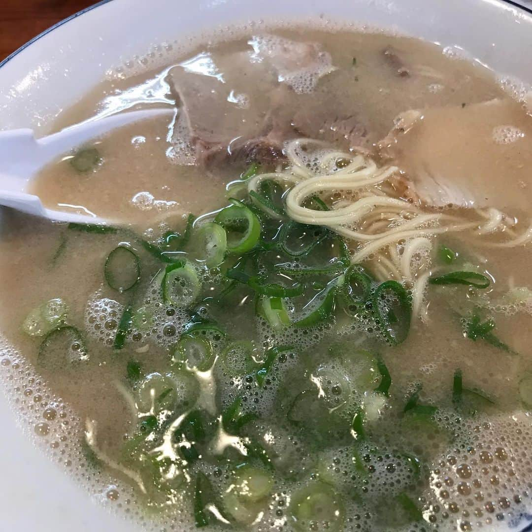 はるな愛さんのインスタグラム写真 - (はるな愛Instagram)「#tonkotsu #とんこつラーメン #美味しい#おでん #大好きなラーメン@長浜ラーメン#一心亭」5月26日 17時57分 - aiharuna_official