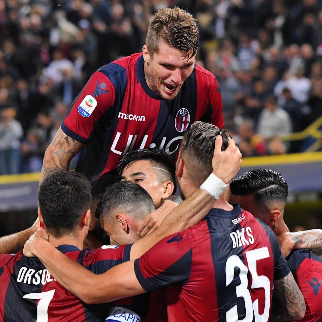 ボローニャFCさんのインスタグラム写真 - (ボローニャFCInstagram)「Buona domenica Rossoblù ❤️💙 #HappySunday #WeAreOne」5月26日 18時11分 - officialbolognafc