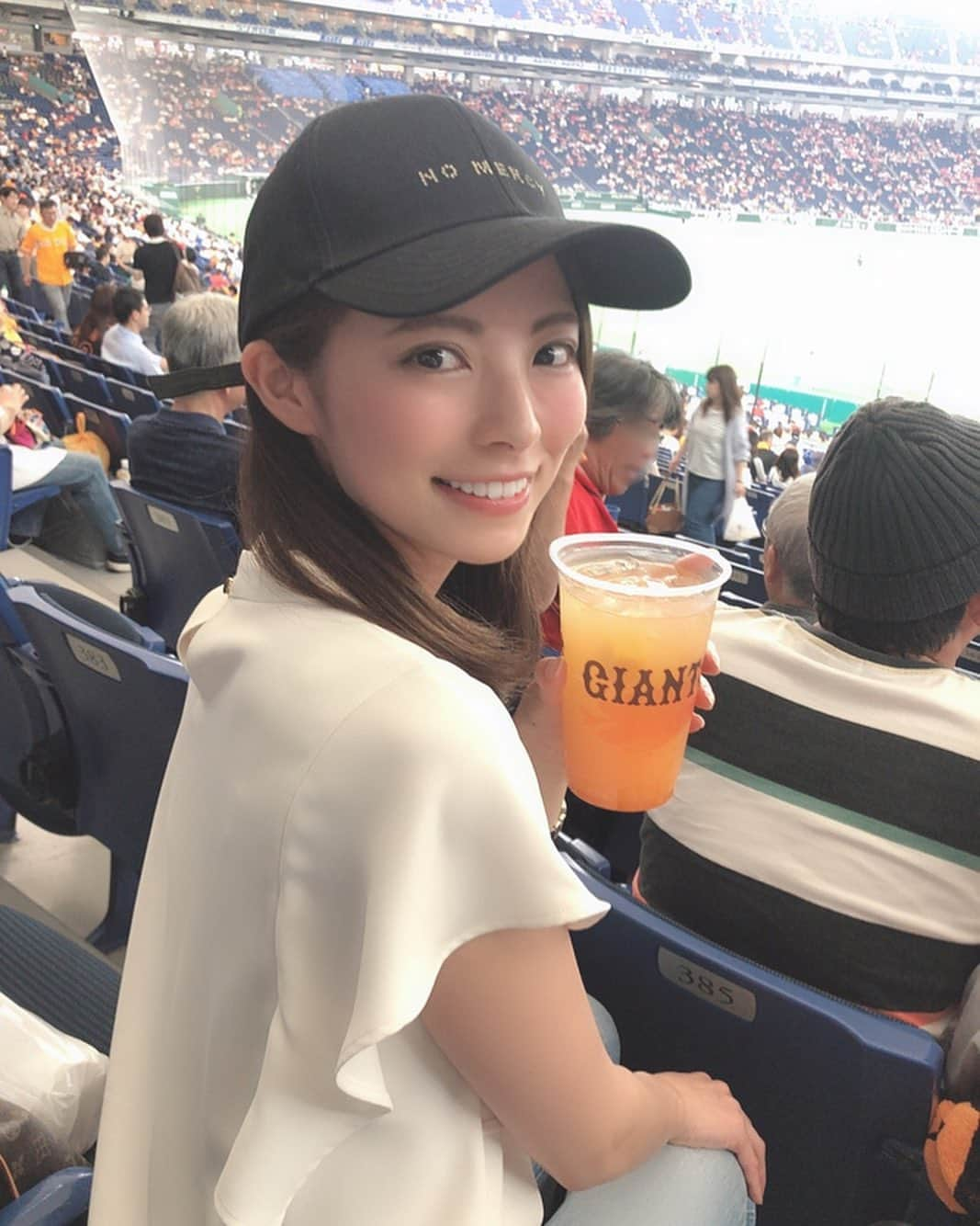 橘沙奈さんのインスタグラム写真 - (橘沙奈Instagram)「* すっごいドキドキの試合だった⚾️ 巨人勝って良かった(´；ω；｀)✨ 今月は陸上も見に行けて、試合ではないけど フィギュアスケートも見れて本当にスポーツは 胸が熱くなるし感動する🥺！ * #⚾️ #スポーツ観戦 #野球観戦 #野球 #巨人戦 #GIANTS #sports #baseball」5月26日 18時25分 - an.an.0706