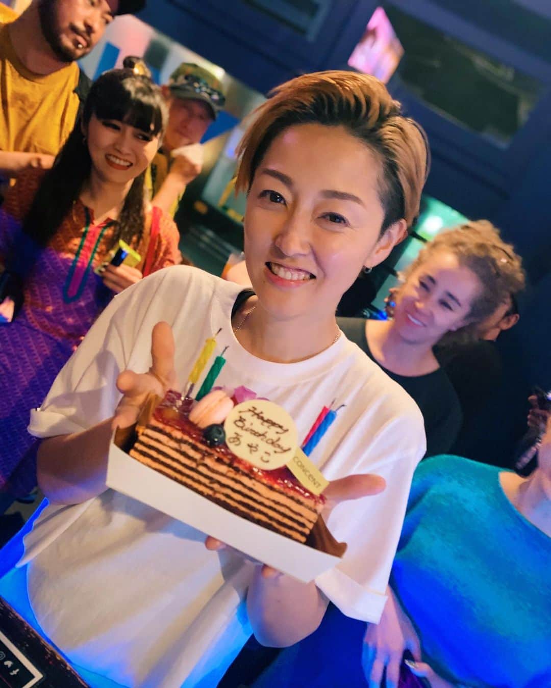 PELIさんのインスタグラム写真 - (PELIInstagram)「@a.com524 お誕生日おめでとう🎉🎊㊗️㊗️ ヴィロンスキーケーキが可愛すぎて自分も死んだ😭😍😂❤️❤️ #美弥るりか #ヴィロンスキー伯爵  #アンナカレーニナ 嬉しそうすぎる😂」5月26日 18時26分 - peli4649