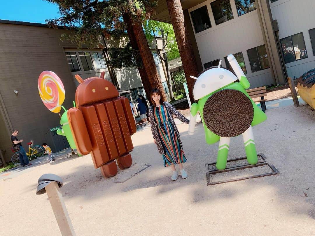 平野綾さんのインスタグラム写真 - (平野綾Instagram)「お菓子の国ではありません笑。﻿ ﻿ 🍩🍭🍦🍬🧁﻿ ﻿ 今回の目的地サンノゼといえば、シリコンバレー！﻿ ﻿ ﻿ 名だたる企業が集まるあのエリアに乗り込んだは良いのです…が……、﻿ ﻿ 可愛さにやられました( ˊ̱˂˃ˋ̱ )💕﻿ ﻿ ﻿ ﻿ #sanjose #ca #usa﻿ #siliconvalley #シリコンバレー﻿ #ayahirano #平野綾」5月26日 18時22分 - a_ya.hirano