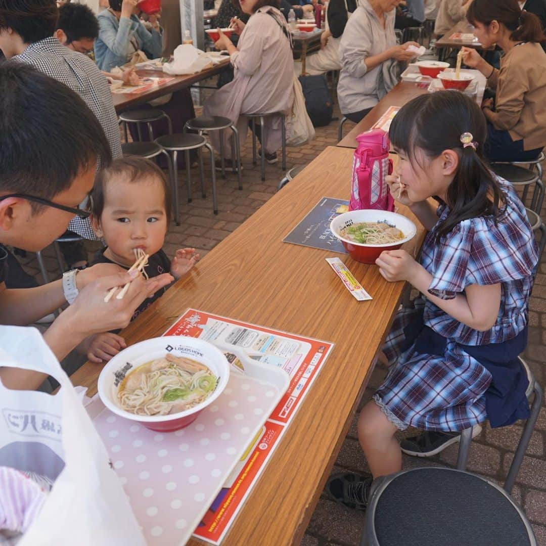 札幌ラーメンショー さんのインスタグラム写真 - (札幌ラーメンショー Instagram)「・ ・ 【🍜 札幌ラーメンショー2019閉幕！🍜】 ・  12日間に渡って開催して参りました「札幌ラーメンショー2019」も、本日をもってご好評のうちに閉幕いたしました。 ・ 期間中は、寒い日や雨の日、はたまた真夏のような暑さが続く中、本当に多くの方にご来場いただきました。 誠にありがとうございます！✨ ・ この場を借りて、「札幌ラーメンショー2019」にご来場頂いた全てのお客様に感謝申し上げます。🙇‍♂️✨ ・ また皆さまとお会いできる日を心より楽しみにしております😊🍜 ・ ・ #札幌ラーメンショー #SAPPORORAMENSHOW」5月26日 18時27分 - sapporo_ramenshow