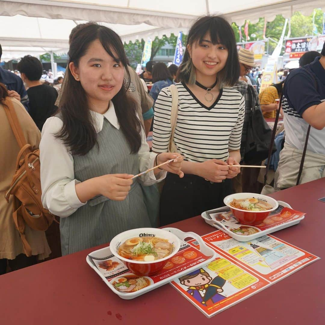 札幌ラーメンショー さんのインスタグラム写真 - (札幌ラーメンショー Instagram)「・ ・ 【🍜 札幌ラーメンショー2019閉幕！🍜】 ・  12日間に渡って開催して参りました「札幌ラーメンショー2019」も、本日をもってご好評のうちに閉幕いたしました。 ・ 期間中は、寒い日や雨の日、はたまた真夏のような暑さが続く中、本当に多くの方にご来場いただきました。 誠にありがとうございます！✨ ・ この場を借りて、「札幌ラーメンショー2019」にご来場頂いた全てのお客様に感謝申し上げます。🙇‍♂️✨ ・ また皆さまとお会いできる日を心より楽しみにしております😊🍜 ・ ・ #札幌ラーメンショー #SAPPORORAMENSHOW」5月26日 18時27分 - sapporo_ramenshow