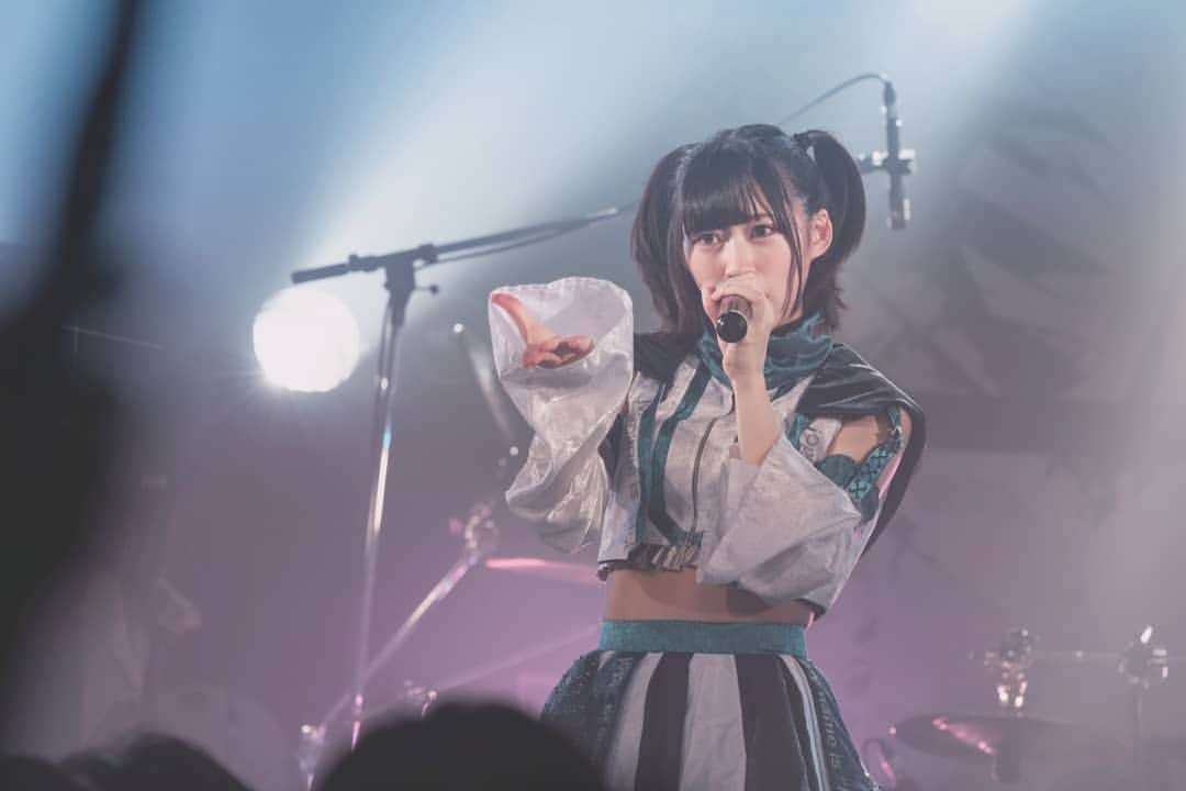 空野青空さんのインスタグラム写真 - (空野青空Instagram)「2019.5.25 in 渋谷サイクロン one-man live ❣️PERFECTIBILITY❣️ . . 無事終了しました〜ﾟ+｡:.ﾟ(*ﾟωﾟ*)ﾟ.:｡+ﾟあっという間だった！！終始楽しすぎてアドレナリン3倍って感じでしたーーーっ(◜௰◝)みんなほんとにありがたき🙏🙏🙏 . . これからもよろしくお願いしますヽ(*´∀`*)ﾉ🌸 . . photo by @axtxsx . . #青い猫と白い熊 #ワンマンライブ #onemanlive #toomidol #ワンマン #優勝 #ありがたき #渋谷サイクロン #shibuyacyclone #バンド #バンドセット #白熊 #あおにゃん #空野青空 #aonyan #ソロアイドル #単独戦闘型アイドル #Japaneseidol」5月26日 18時31分 - ao__sky