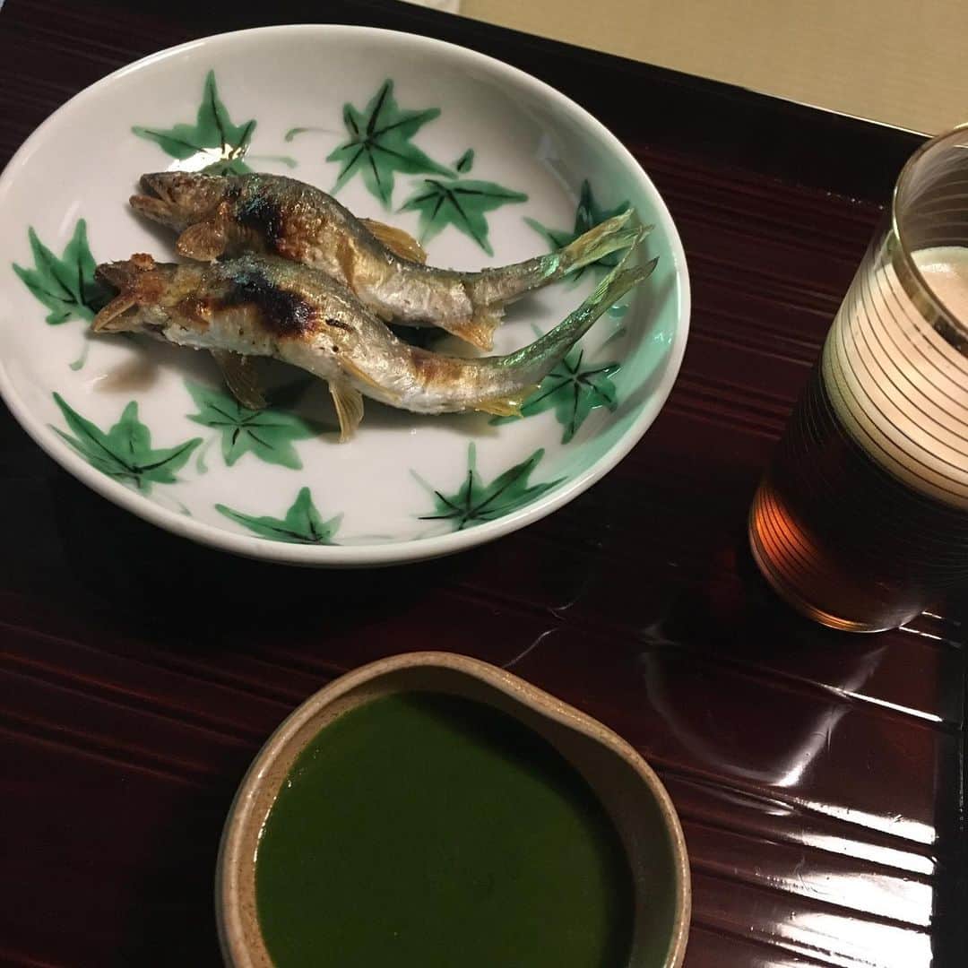 沢瀉美緒さんのインスタグラム写真 - (沢瀉美緒Instagram)「※ Special menu for exclusive  tea ceremony 🎏 . 今回は令和はじめのお茶会で 端午の節句にちなんだ それはそれはおめでたいお席でした✨ . お道具も葵祭に因んだものだったりと 楽しませてもらいました💛 . . #嵐山吉兆 #嵐山 #arashiyama #kyoto #京都 #茶会 #teaceremony #ミオログ #ミシュラン #michelinstar」5月26日 18時38分 - mio_omodaka