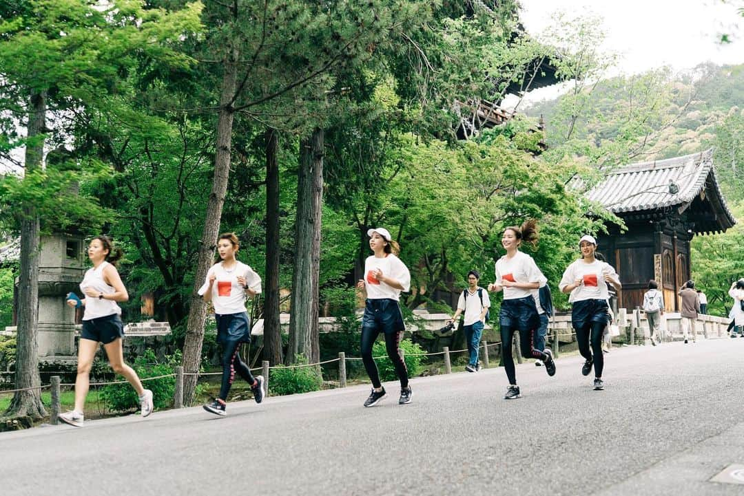 TOKYO GIRLS RUNさんのインスタグラム写真 - (TOKYO GIRLS RUNInstagram)「#京都 #kyoto #tgr #marathon #マラソン #tgc #東京ガールズコレクション #tokyogirlscollection #beachme #tokyogirlsrun #run #fitness #相模屋 #slenda」5月26日 18時51分 - tokyogirlsrun