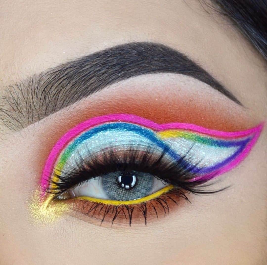 Makeup Addiction Cosmeticsさんのインスタグラム写真 - (Makeup Addiction CosmeticsInstagram)「Rainbow swirls by @fakhiarif using our Sinful eyes palette, Holy glow fantasy and Extreme glam lashes! Let us know your thoughts on this look 💕 #makeupaddictioncosmetics #makeupaddiction #underratedmuas #underratedmakeupbabes #underratedglam #instamakeup #makeupartistry」5月26日 10時20分 - makeupaddictioncosmetics