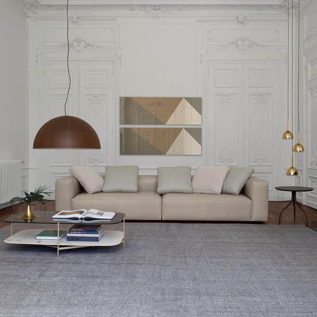 Ligne Rosetさんのインスタグラム写真 - (Ligne RosetInstagram)「A balanced harmony between unexpected volume & clean, tailored lines, Nils by Didier Gomez softens otherwise static living rooms with its seemingly puffed, casual shape.⠀⠀」5月26日 10時50分 - ligneroset