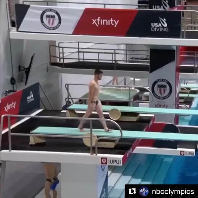 デービッド・ボウディアのインスタグラム：「Clearly my daughter was not entertained! But that’s okay. The job is done. Was able to pull through and make it to World Championships in July! It doesn’t matter how long I’ve done this, competing in pressure is ALWAYS a battle of thoughts. We are constantly in battle with the lies that come into our heads (whether that is daily life or competing on the world stage) and we have to filter it with the truth. For me, that truth is from God’s word. What an awesome experience today was this side of heaven. Thankful for the support of my family (especially @brandso who is a warrior, juggling three kids during competition week) and @toyotausa @sidelinescout. You guys rock and help keep me pressing towards my goals  #Repost @nbcolympics ・・・ Absolutely exquisite 👏  @davidboudia’s incredible dive that secured him the lead at the USA Diving National Championships - Team USA Champions Series presented by @xfinity.」
