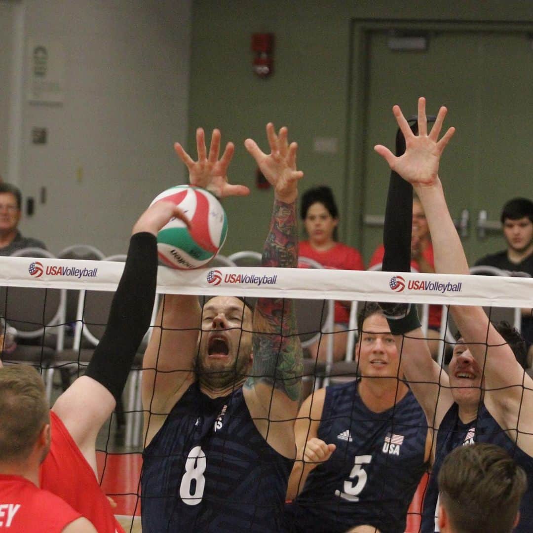 USA Volleyballさんのインスタグラム写真 - (USA VolleyballInstagram)「@usav_sitting_wnt beats Russia twice and @usav_sitting_mnt split with Canada on Saturday during exhibitions played at #USAVopen. Visit www.usavolleyball.org for recap and click our bio 🔗 to watch live stream.」5月26日 10時59分 - usavolleyball