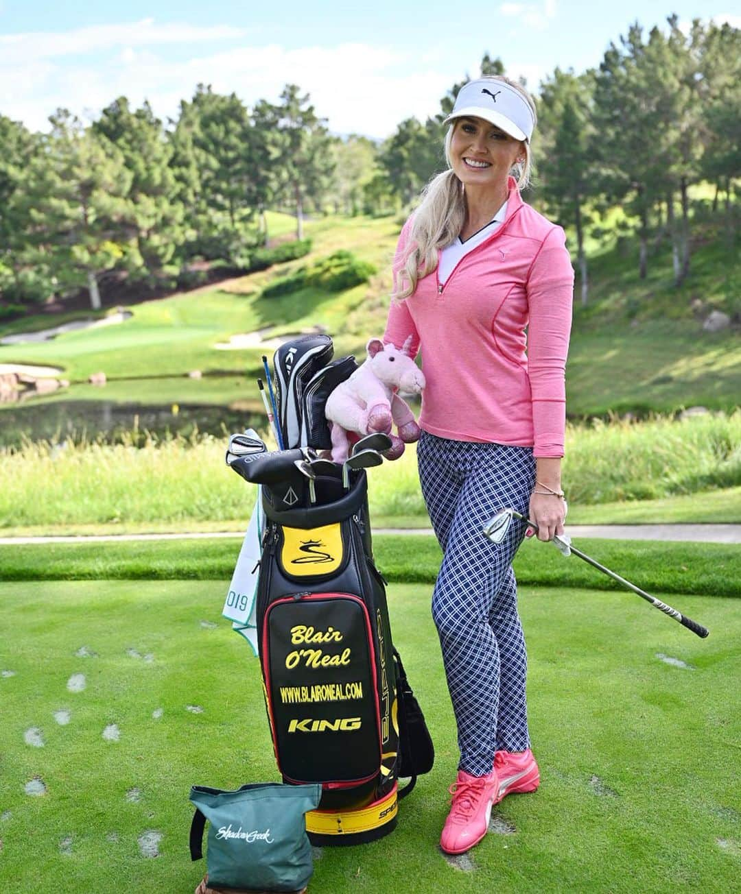 ブレア・オニールさんのインスタグラム写真 - (ブレア・オニールInstagram)「Fantastic day hosting ⛳️🏌🏼‍♀️🎤 #TigerJam Sponsor Golf Tournament today at #ShadowCreek ⛳️✨🏌🏼‍♀️ So fun meeting everyone... now off to the Janet Jackson concert tonight! 🙌🏼@tgrliveevents」5月26日 11時22分 - blaironealgolf