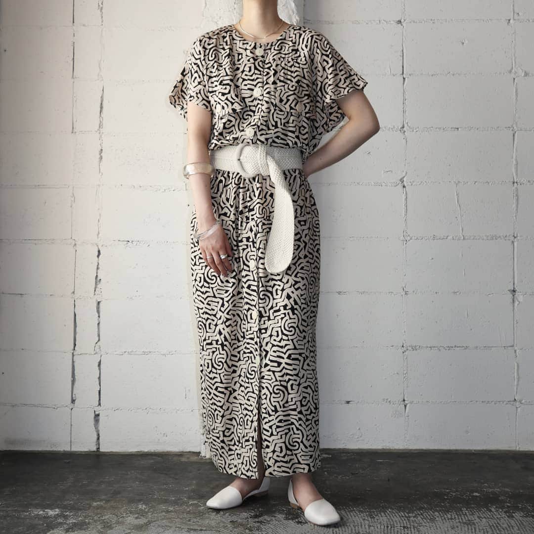 吉祥寺 古着屋 Orfeoさんのインスタグラム写真 - (吉祥寺 古着屋 OrfeoInstagram)「Vintage Pattern Dress  #orfeo #kichijoji #tokyo #vintage #used #fashion #coordinate #outfits  掲載商品のお問い合わせはメールにて承っております。コメント、DMでのお問い合わせは受け付けておりませんのでご了承ください。」5月26日 11時42分 - orfeokichijoji