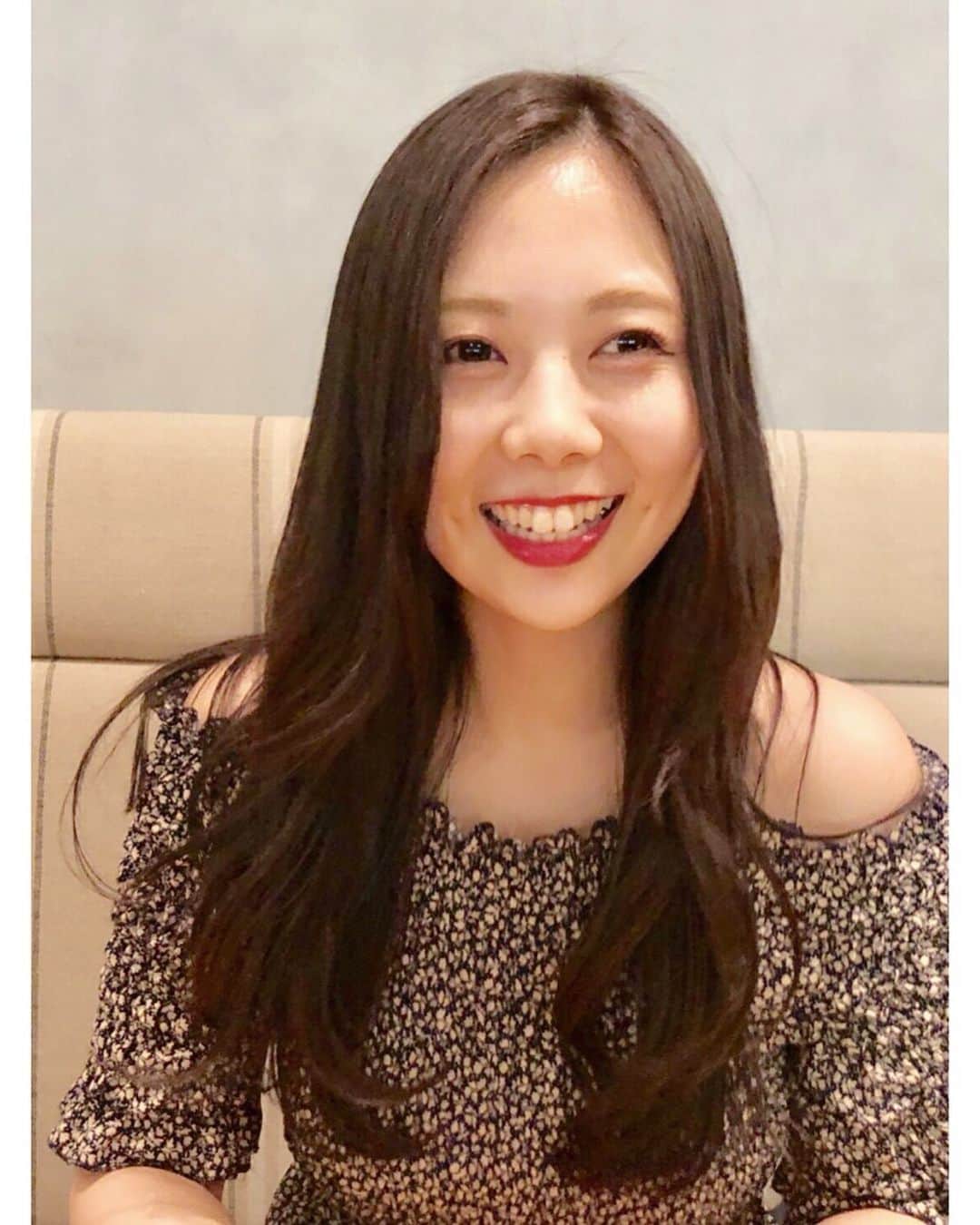 西村季里子さんのインスタグラム写真 - (西村季里子Instagram)「・ 🖤new hair color🖤 写真だと真っ黒に見えるけど、 ブルーベースで色を乗せたから 光に当たると透き通っていい感じ💙 なんか落ち着いた(年取った)なぁ🦋 色落ちも楽しみだ٩( ᐛ )و 前髪も順調だ٩( ᐛ )و #美容院#hair#haircolor#color#ヘアカラー #イルミナカラー#ブルー#ブリーチカラー  #アッシュ#アッシュグレー #アッシュカラー  #follow #followme」5月26日 11時45分 - kiriko_nishimura