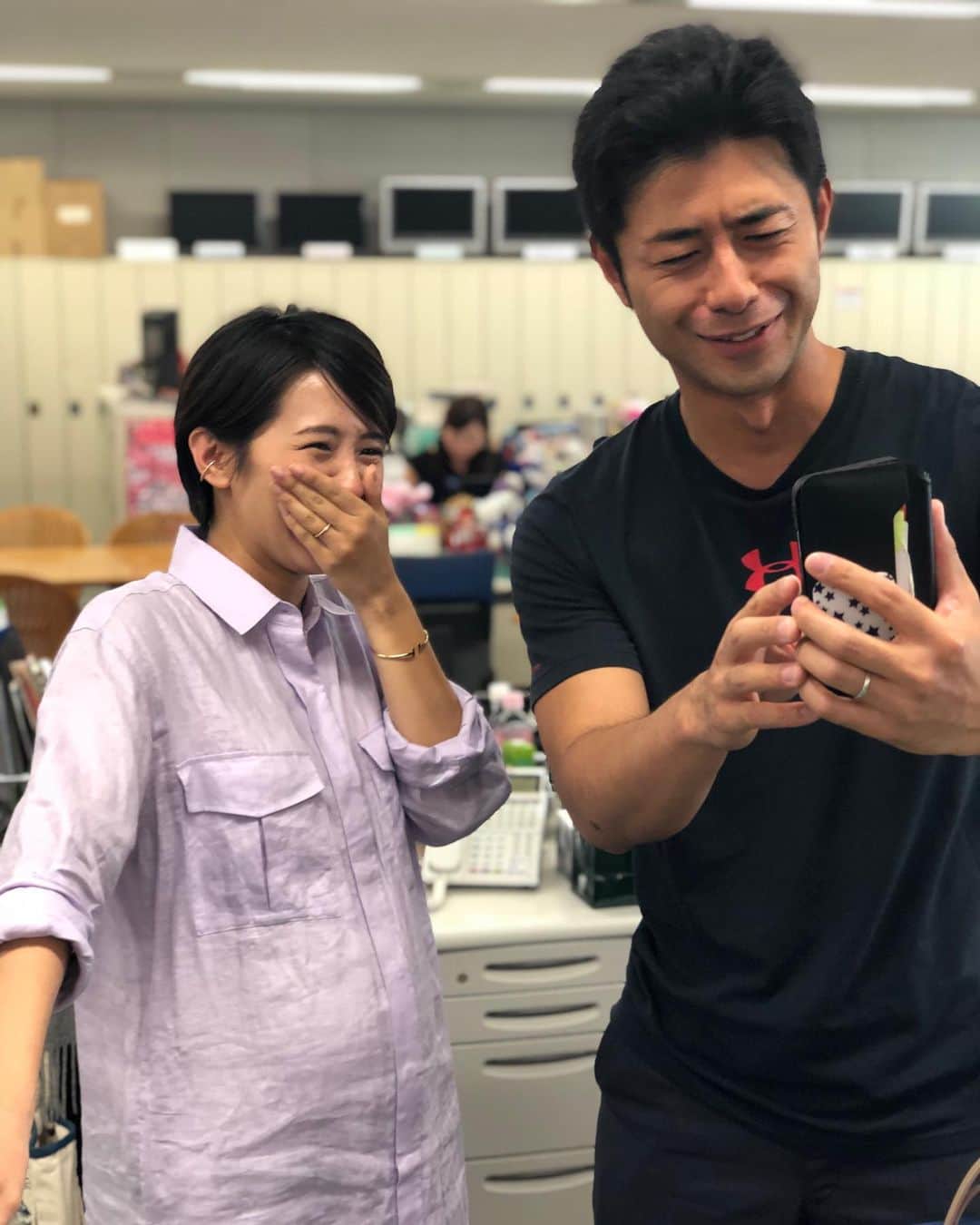 木下康太郎さんのインスタグラム写真 木下康太郎instagram みんな おまたせ ばっきー インスタ始めたよ Keiko Tsubakihara 椿原慶子 榎並大二郎 素敵な先輩 椿原さんのことをばっきーと呼んでます 榎並さんにやり方を教えてもらっていました 楽しそう