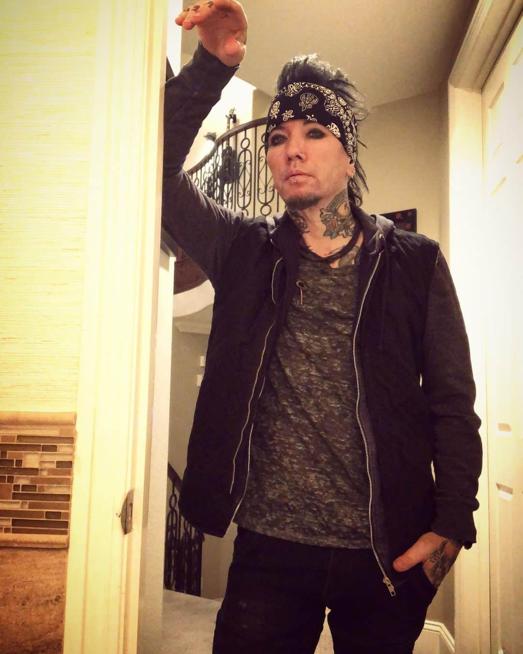 DJアシュバさんのインスタグラム写真 - (DJアシュバInstagram)「Ain’t no saint, inside this skin. 🦇」5月26日 13時06分 - ashba