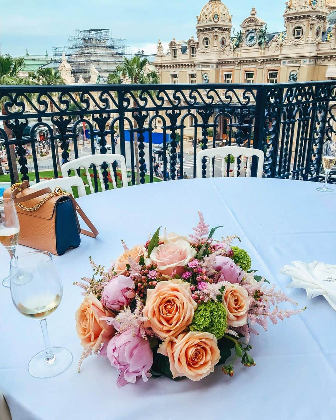 ケリーさんのインスタグラム写真 - (ケリーInstagram)「Bonjour 🇲🇨❤️ ・ ・  #monaco#montecarlo#hoteldeparis #f1#モナコ」5月26日 19時02分 - kellymisawa