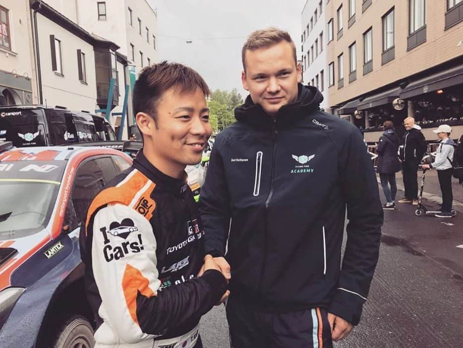 勝田貴元さんのインスタグラム写真 - (勝田貴元Instagram)「It was good tight battle with young flying Finn @jarihut . 📸 @rallinsmsarja  It was not easy both of us, due to  condition were changing a lot every stages. But we are both improved during the rally without any big risks.  This time I had advantage, because once I have been with WRcar at Itarally this winter. See you very soon at Portugal 🇵🇹! ヒュンダイ育成ドライバーのフィンランド人ドライバー、フットネンとのWRカーバトルは僕にとってとても良い経験になりました！ 不安定なコンディションの中で、お互いにステージを追う毎にペースを上げていきながらも、お互いチームから指示された絶対完走の一線を越えないギリギリの所でのせめぎ合いでした。 彼とは来週ポルトガルでR5バトルです！ というより明日ポルトガルでのオフィシャルテストでもう会いますね。笑 #takamotokatsuta #jarihuttunen #toyotagazooracing @tgr_wrc @danbarritt #wrcar #wrc #frc #flyingfinn」5月26日 19時02分 - takamotokatsuta