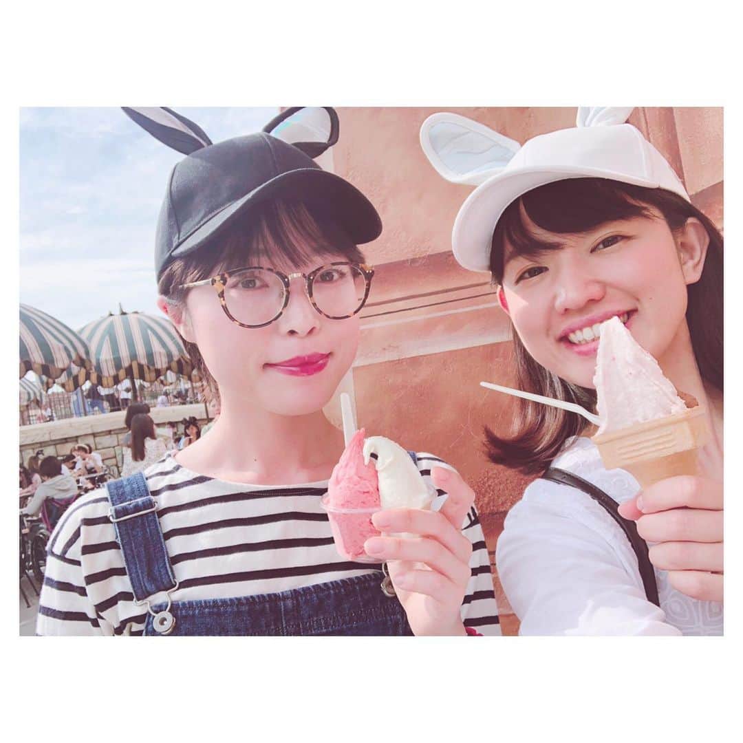 一木千洋のインスタグラム：「ジェラート💕﻿ この日もすっごく暑かったのでアイス絶対食べたいねーて言ってたんです✨﻿ ﻿ ﻿ #ディズニーシー #ディズニー #Disney」