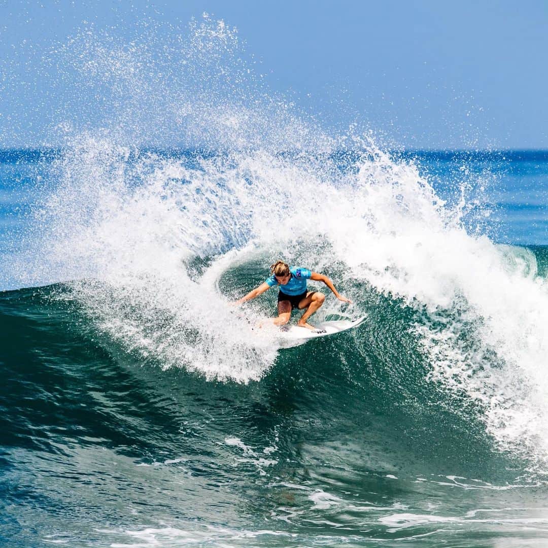 ステファニー・ギルモアさんのインスタグラム写真 - (ステファニー・ギルモアInstagram)「Surfing rulez!  Thanks for having us Bali 🙏🏻💖@wsl @_jackbarripp_」5月26日 13時39分 - stephaniegilmore