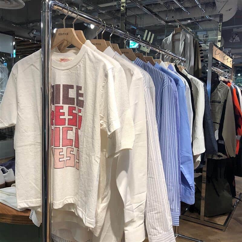 名古屋パルコさんのインスタグラム写真 - (名古屋パルコInstagram)「【南館2F エディフィス】L’ECHOPPE de L’ECHOPPE 全国3都市の巡回ポップアップでルクア大阪に続いて、名古屋では名古屋パルコ店にて本日5/26(日)まで開催！ . 「遊びゴコロある着崩しを楽しむファッショングルマン(服道楽)の店」。 そんなコンセプト通り、取り扱う洋服は服道楽にはたまらない極上のアイテムばかり。 . 今回のPOP-UP STOREでは、L’ECHOPPEのコンセプターである金子恵治氏が手掛ける特別な別注商品を豊富にご用意しております。 . . . ◆30th SUMMR PARTY SALE 開催！◆ 30th PARTY SALE(5.23 thu - 5.29 wed)開催！ 〈PARCOカード〉でおトクな7日間。 人気ショップが店頭にてSALEに加え、5.22 wed - 5.29 wedは〈PARCOカード〉ご利用・新規ご入会で5%OFF、クラスS会員様は10%OFF！ ※ご請求時。 . 詳細はプロフィール画面のURL 名古屋パルコホームページをチェック . #edifice #lechoppe #popupstore #popup #lechoppedelechoppe #inshopevent ﻿ #221village #niceness #unionlaunch #leyuccas #exclusive﻿﻿ #mensfashion #menswear #mensstyle #unisexbrand #エディフィス #レショップ #名古屋パルコ #名古屋PARCO #nagoyaparco #名古屋 #nagoya #栄 #矢場町」5月26日 13時40分 - parco_nagoya_official