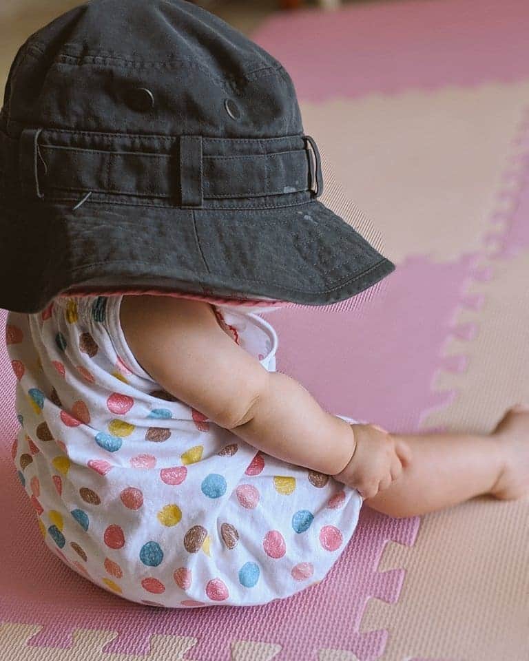 畠山智妃さんのインスタグラム写真 - (畠山智妃Instagram)「帽子似合うねぇ♥  毎日親ばか(*´∀｀*) #生後6ヶ月」5月26日 14時11分 - chaki_wooper
