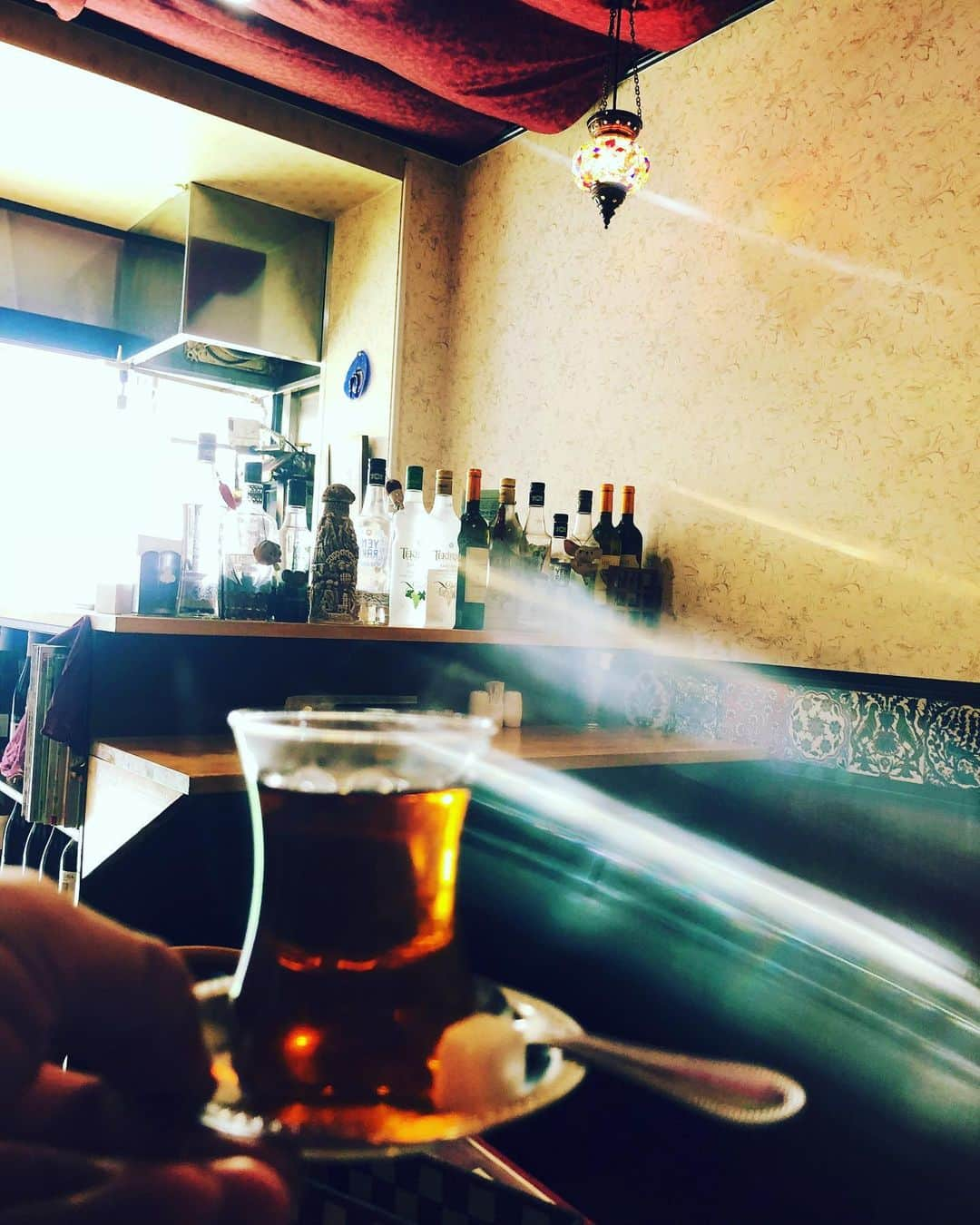 馬庭良介さんのインスタグラム写真 - (馬庭良介Instagram)「Having turkish tea.  Love cay. #お昼ご飯 #トルコ #cay #turkish」5月26日 14時08分 - maniwa_ryosuke