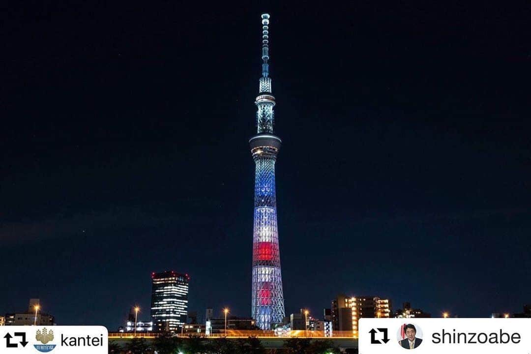 ドナルド・トランプさんのインスタグラム写真 - (ドナルド・トランプInstagram)「#Repost @shinzoabe ・・・ #repost @kantei トランプ大統領御夫妻が令和初の国賓として訪日中です！スカイツリーも星条旗のデザインの特別ライトアップでこの歴史的訪問を歓迎してくれています。妻と私は明日大統領御夫妻とお会いするのを楽しみにしています！ . President Trump and the First Lady are staying in Japan as the first State Guests of the new era “Reiwa”! TOKYO SKYTREE welcomes their historic visit with a special lighting inspired by the Stars and Stripes. Akie and I are looking forward to seeing them tomorrow ! . @realdonaldtrump @flotus @shinzoabe @akieabe  #令和 初の#国賓 #トランプ大統領 #スカイツリー #ライトアップ #🇺🇸 #USA 👍 #TOKYOSKYTREE #MakeAllianceEvenGreater #president #donaldtrump #POTUS #東京の夜景 #夜景 #nightview of #TOKYO ✨🌙」5月26日 14時26分 - realdonaldtrump