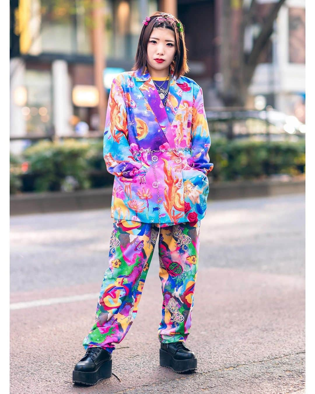 Harajuku Japanさんのインスタグラム写真 - (Harajuku JapanInstagram)「Chinatsu (@katycats_chi) and Taishi (@taishiiy) - both 18 - on the street in Harajuku wearing colorful graphic fashion by the Japanese brand Kobinai along with accessories from vintage/resale shops and Spinns.」5月26日 14時42分 - tokyofashion