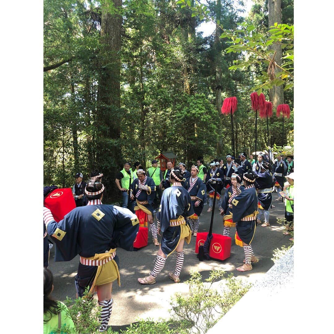 美甘子さんのインスタグラム写真 - (美甘子Instagram)「箱根関所にて、獄屋に捕まるの図。箱根関所無料開放のため、観光客の皆様がたくさん。大名行列も無事到着し、開会セレモニーのMCを担当しました。 #箱根関所  #箱根関所400年記念事業 #大名行列」5月26日 14時44分 - rekish_mikako