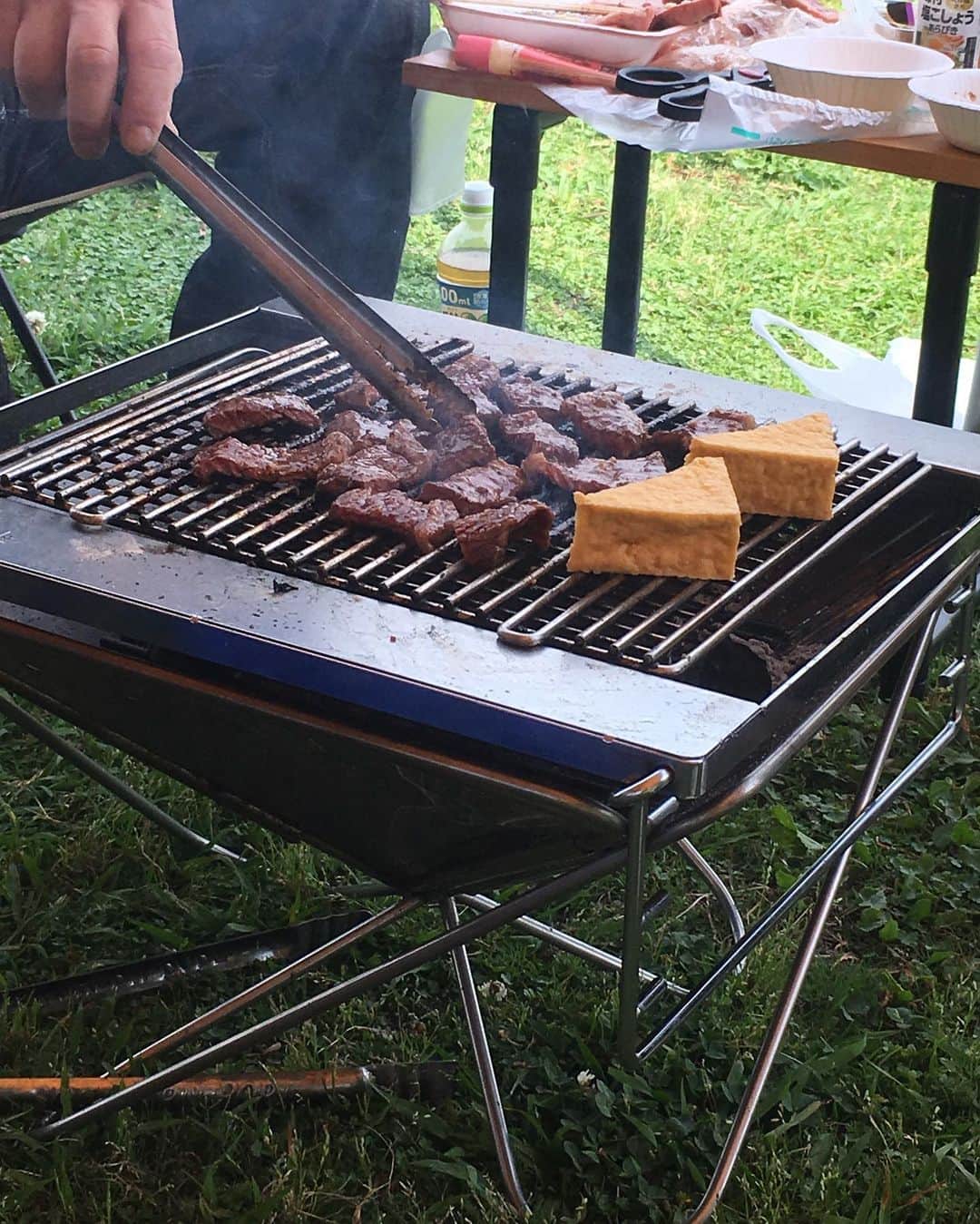 佐々木みえさんのインスタグラム写真 - (佐々木みえInstagram)「BBQ🍖 暑い、、、。 #バーベキュー #bbq #肉 #やっぱりお肉が好き #肉祭り」5月26日 14時50分 - ruby.sasamin