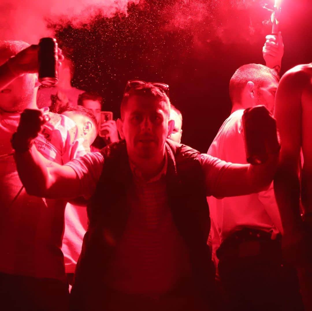 サンダーランドAFCさんのインスタグラム写真 - (サンダーランドAFCInstagram)「A red mist descended down the country last night.  Ha'way The Lads!」5月26日 15時22分 - sunderlandafcofficial