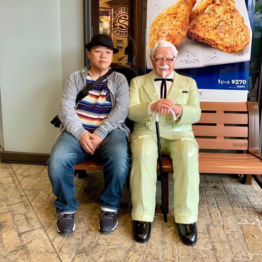 伊集院光のインスタグラム：「立ちっぱなしで疲れたので。」