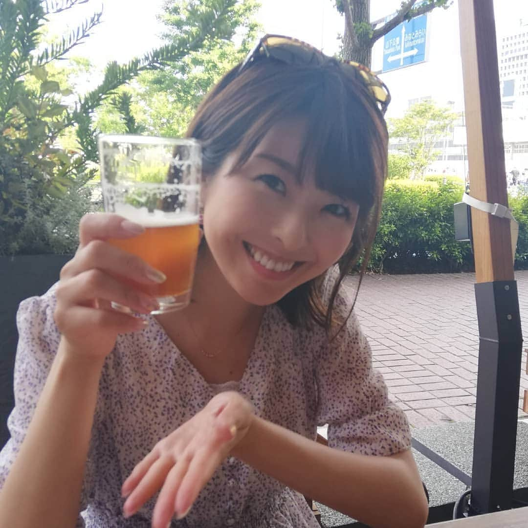 小尾渚沙さんのインスタグラム写真 - (小尾渚沙Instagram)「暑くて溶けそうなので、大至急ビールでパワーチャージ( ￣▽￣) . #昼からおびーる #小尾ールタイム #ビールが進む #ビール女子 #休日 #ビール #ビール大好き #テラス #外飲み #横浜 #みなとみらい #赤レンガ倉庫 #greenroomfestival #グリーンルーム #トリュフポテト #フリーアナウンサー #小尾渚沙」5月26日 15時36分 - obi_nagisa