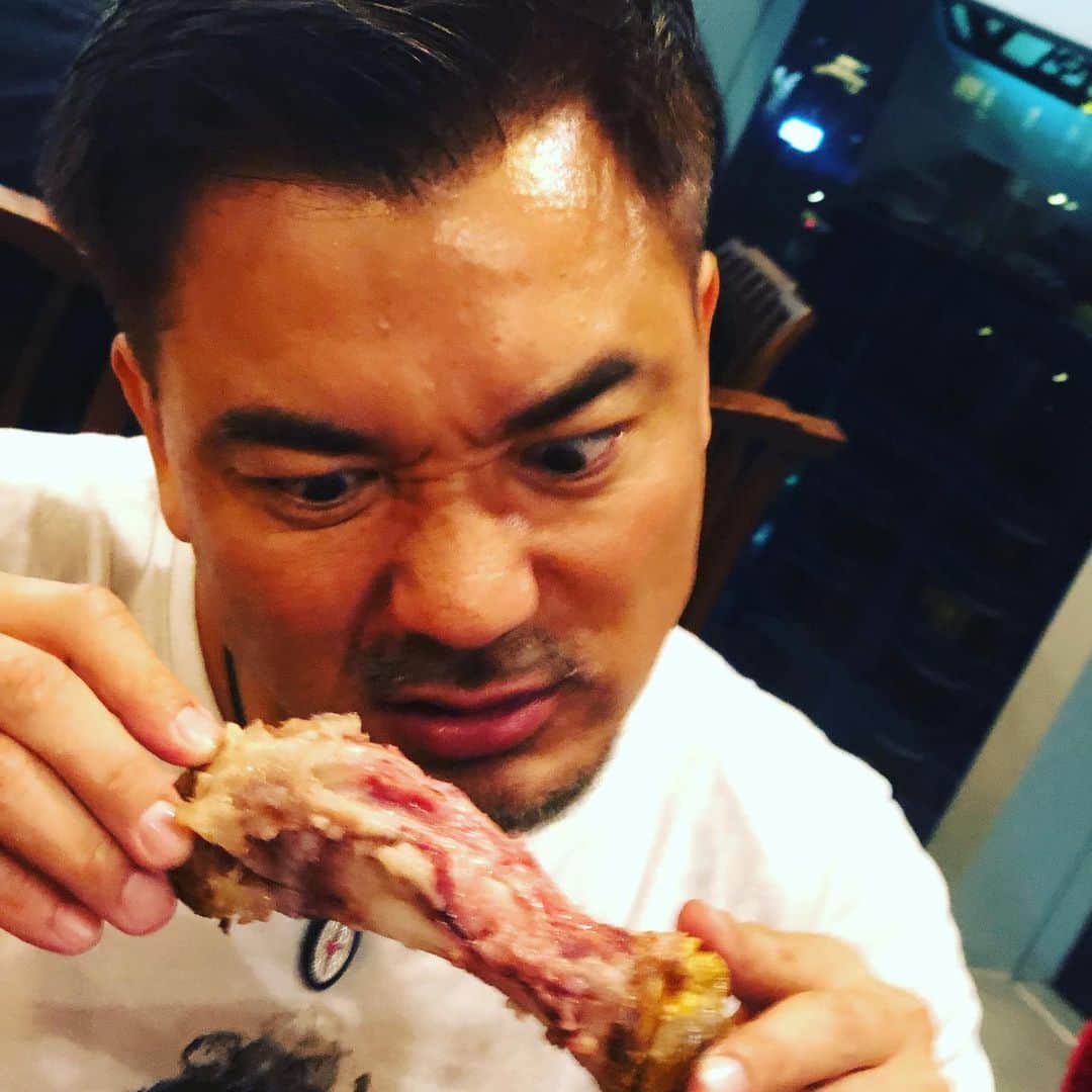 中村譲さんのインスタグラム写真 - (中村譲Instagram)「黒酢と生姜たっぷりで小籠包を食す！#小籠包 #點水樓 #黒酢 #大好き #愛 #台湾」5月26日 15時56分 - joechan1515