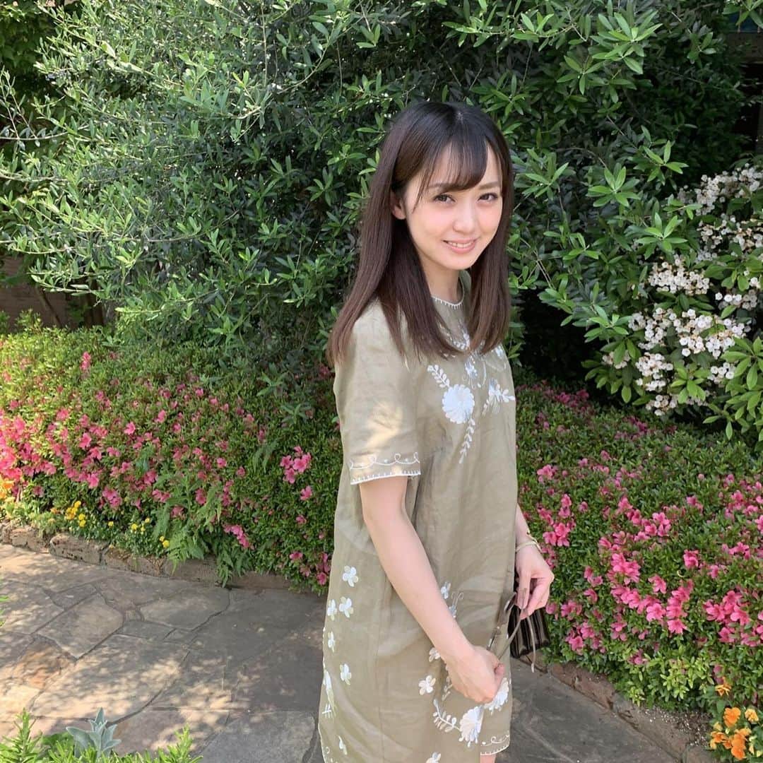 奥仲麻琴さんのインスタグラム写真 - (奥仲麻琴Instagram)「😳🔥 #暑すぎて溶けそう #笑い堪えてるみたい」5月26日 16時11分 - okunaka_makoto