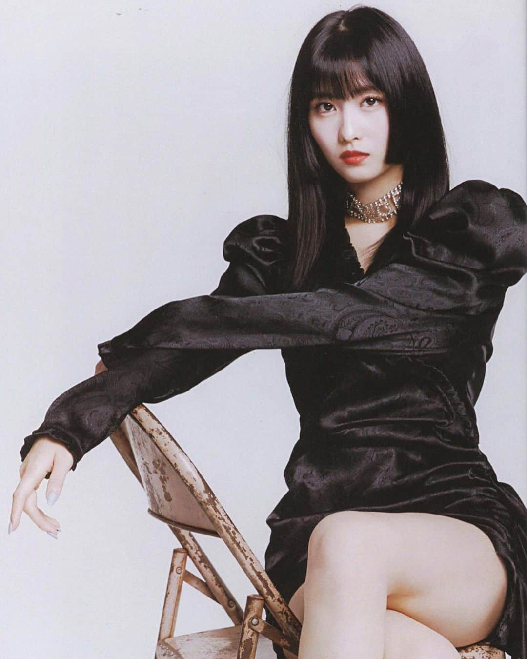 モモさんのインスタグラム写真 - (モモInstagram)「♡ [Scan] 190525 - TWICEZINE Version A -  #MOMO #트와이스 #모모 #平井もも #もも #TWICE © hyun05290」5月26日 16時13分 - momojype