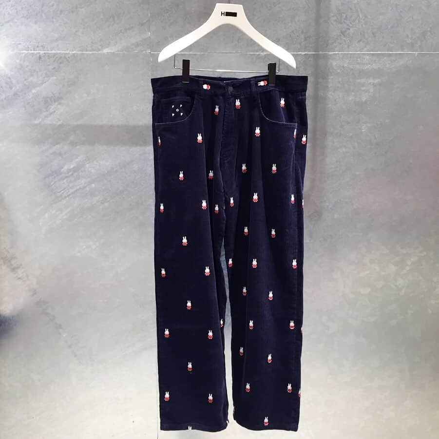 のインスタグラム：「＜POP TRADING COMPANY＞ × ＜miffy＞ emblem pants ¥22,000-(+tax)  #H_beautyandyouth @h_beautyandyouth  #BEAUTYANDYOUTH #Unitedarrows #poptradingcompany#miffy」