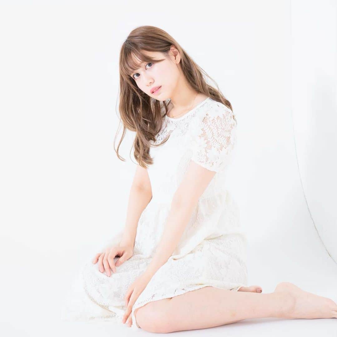 みすみゆうかのインスタグラム：「ここのところ真夏みたいにあつい。。これからもっと暑くなると考えると恐ろしいよね…💦 #make #model #fashionsnap#style#code　 #モデル#撮影#春メイク#ファッション#ファッションコーデ#ファッション好き#ファッションスナップ#毎日コーデ#トレンドファッション#メイク#ナチュラル#ナチュラルメイク#ピンクメイク#sango#nofall #みすみコーデ」