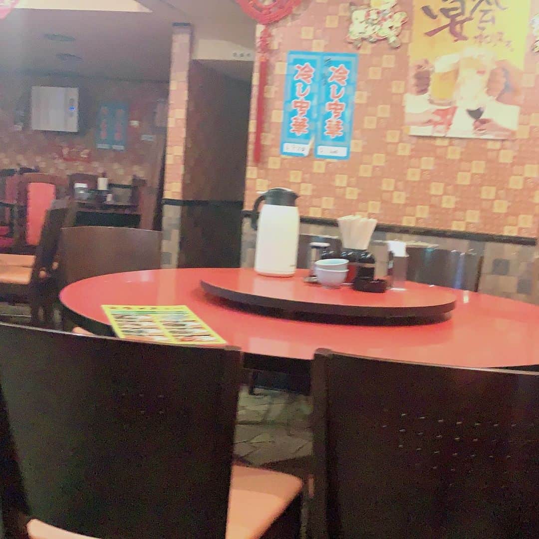一条もんこさんのインスタグラム写真 - (一条もんこInstagram)「蘭苑飯店@赤坂  日替わりメニューのカレー丼。 ¥500。  鶏ガラスープの出汁が効いてます。 中華カレーらしいあんかけのとろみ感。2/3くらい食べたら酢を少量加えて酸味を与えて味変。爽やかなフィニッシュ、たまりません。 #カレー#中華カレー#蘭苑飯店#赤坂#カレー丼#日替わりメニュー#あんかけ#お茶するつもりでカレー#一条もんこ」5月26日 16時41分 - monko1215