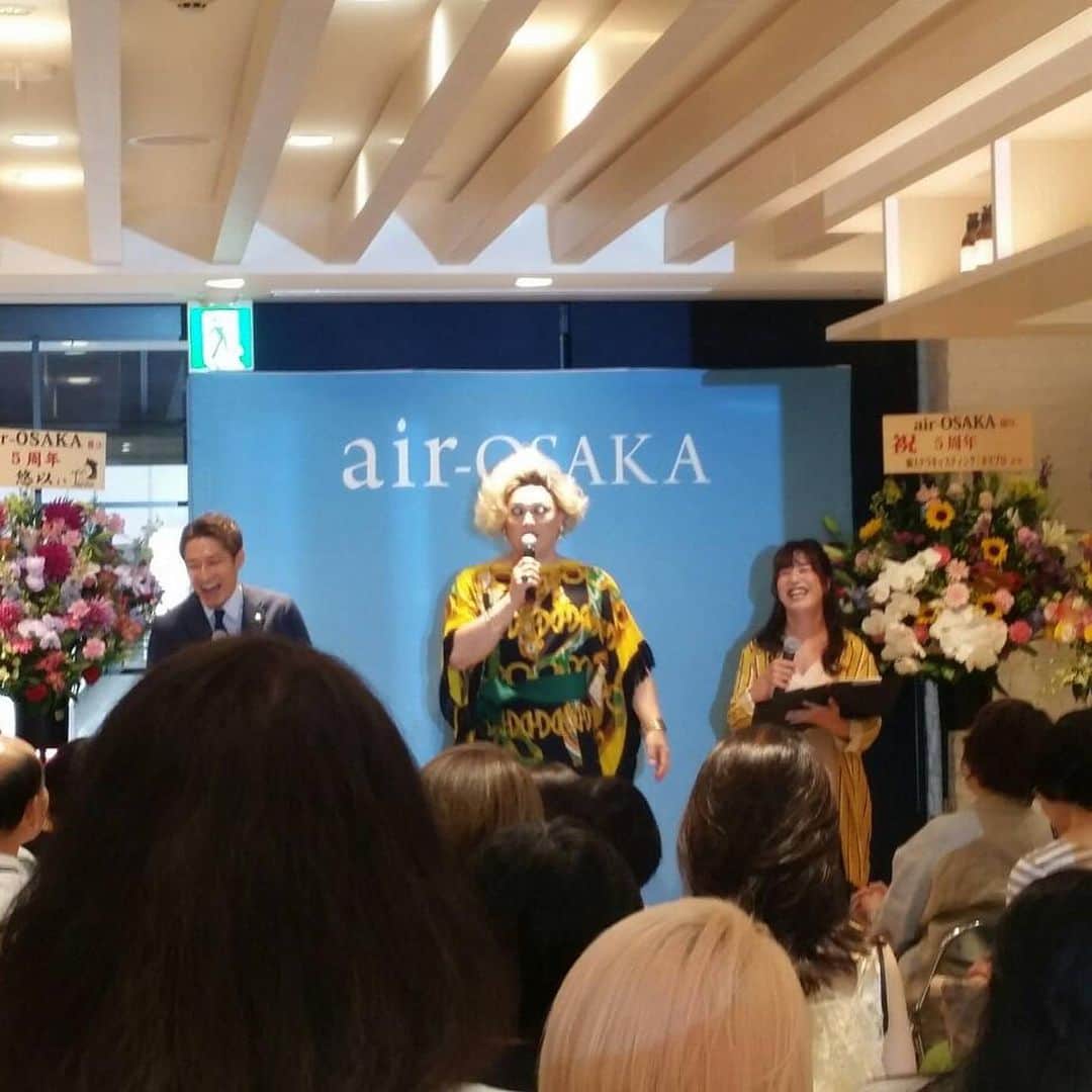 悠以さんのインスタグラム写真 - (悠以Instagram)「#ナジャグランディーバ さんの#トークショー #司会 させていただきました！ @air___osaka @nadja_grandiva」5月26日 16時41分 - yui.yuicomp