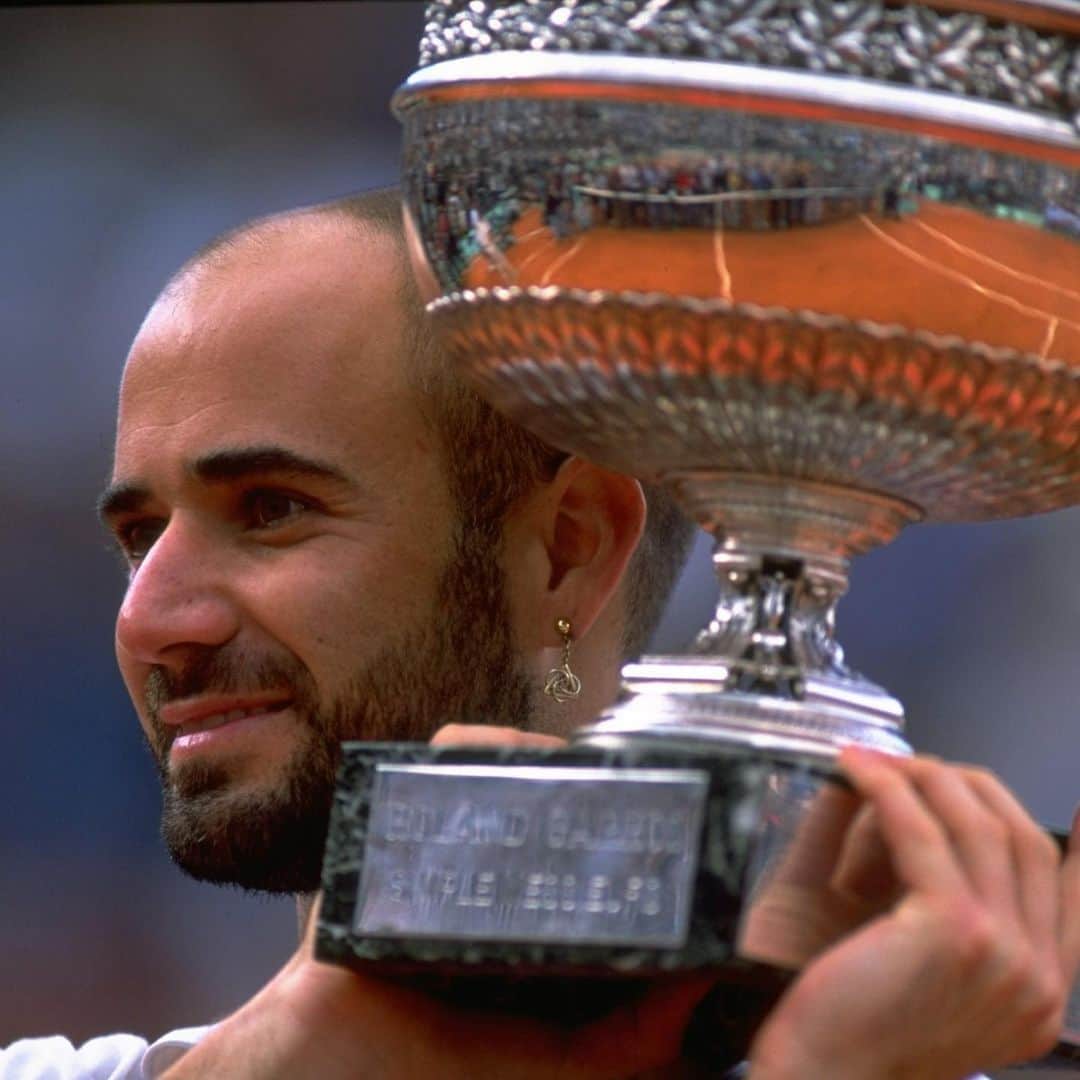 ATP World Tourさんのインスタグラム写真 - (ATP World TourInstagram)「#RG19 is HERE 🙌 The greatest ever @rolandgarros final has been ____________. 👇  #atp #atptour #atpworldtour #Nadal #Borg #Lendl #Wawrinka #Chang #Gaudio #Agassi #Bruguera」5月26日 17時00分 - atptour