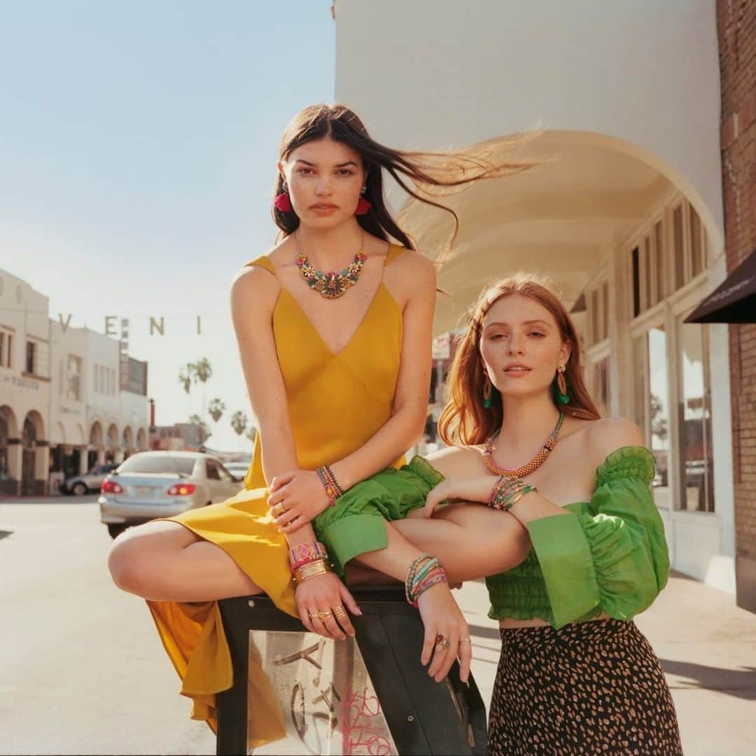 アクセサライズのインスタグラム：「Sunday's aesthetic belongs to eclectic bright jewellery that pops against any look.  Tap the link in the bio to shop our new in Fiesta pieces now.  #Accessorize」