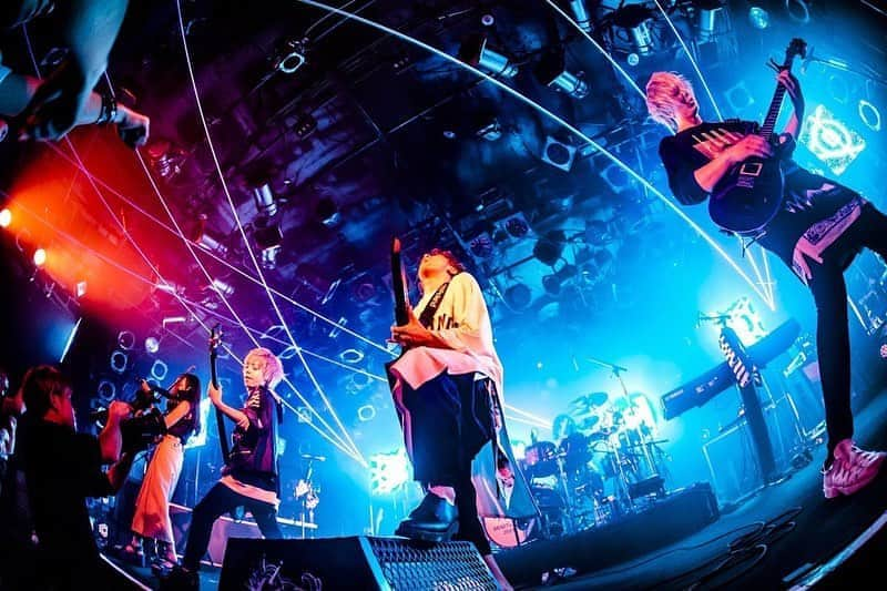 AliAさんのインスタグラム写真 - (AliAInstagram)「photo📸  2019.5.20  Shibuya QUATTRO  photo by @cazrowaoki  #AliA #AliAliVe #live #livephoto #rockband  #instagood  #rock #band」5月26日 17時14分 - alia___official